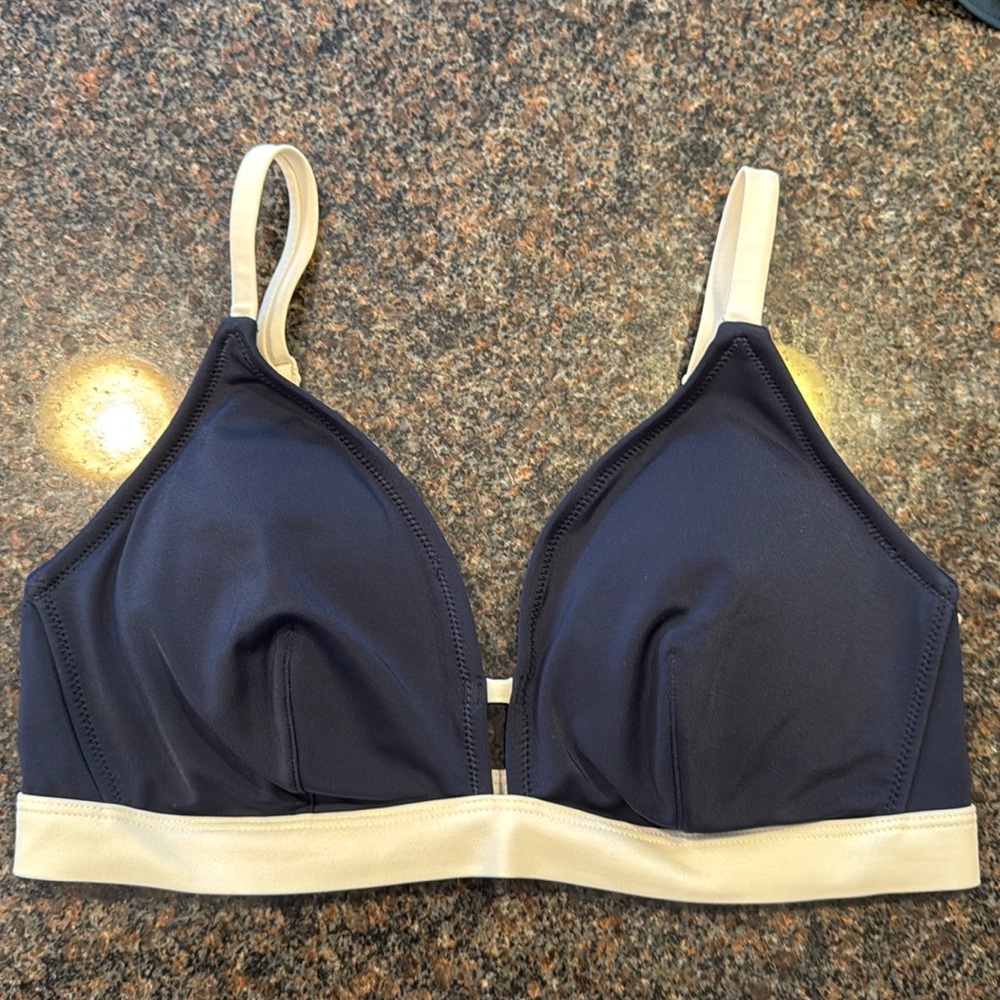 NWT Lively size 1 bikini top